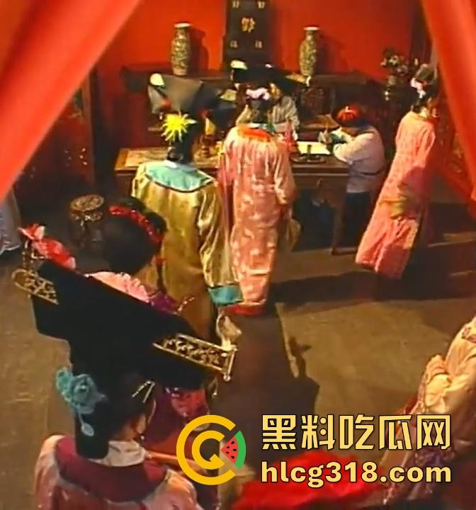 国产电视剧【宰相刘罗锅】秀女入宫露点摸奶片段曝光!以前电视剧这么敢拍,为什么现在不给拍呢!-2