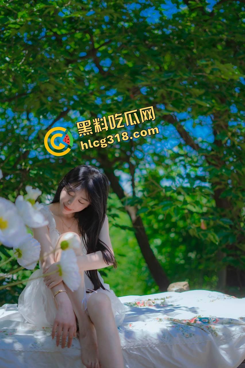 瓜友投稿前女友骚乳夹骑乘，妹子光身子骑大屌边摇边夹，奶子乱晃夹到鸡巴发抖，呻吟停不下来！-1