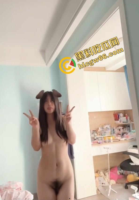 湖南株洲18岁反差骚学妹【刘怡婷】曝光,刚成年就当男网友的远程母狗,放学回家掰穴自慰叫到腿软!-13