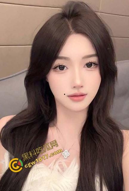 姐姐的秘密约会：巨棒狂撞，浇灌禁忌嫩穴，喷射白浆乱飞，春宵激情不断，刺激无穷！-2