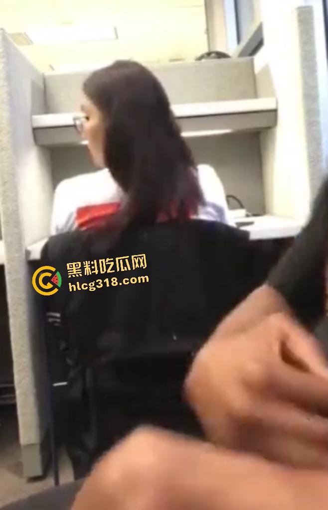 当众打飞机合集!来学学这些大神是如何在公共场合射精还不被发现的吧!-4