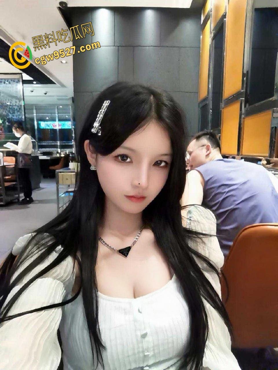 杭州黑马酒店销售【伍胥清】,表面清纯甜妹,背地里微信撩骚约炮,饥渴难耐厕所镜前后入爆操 !-7