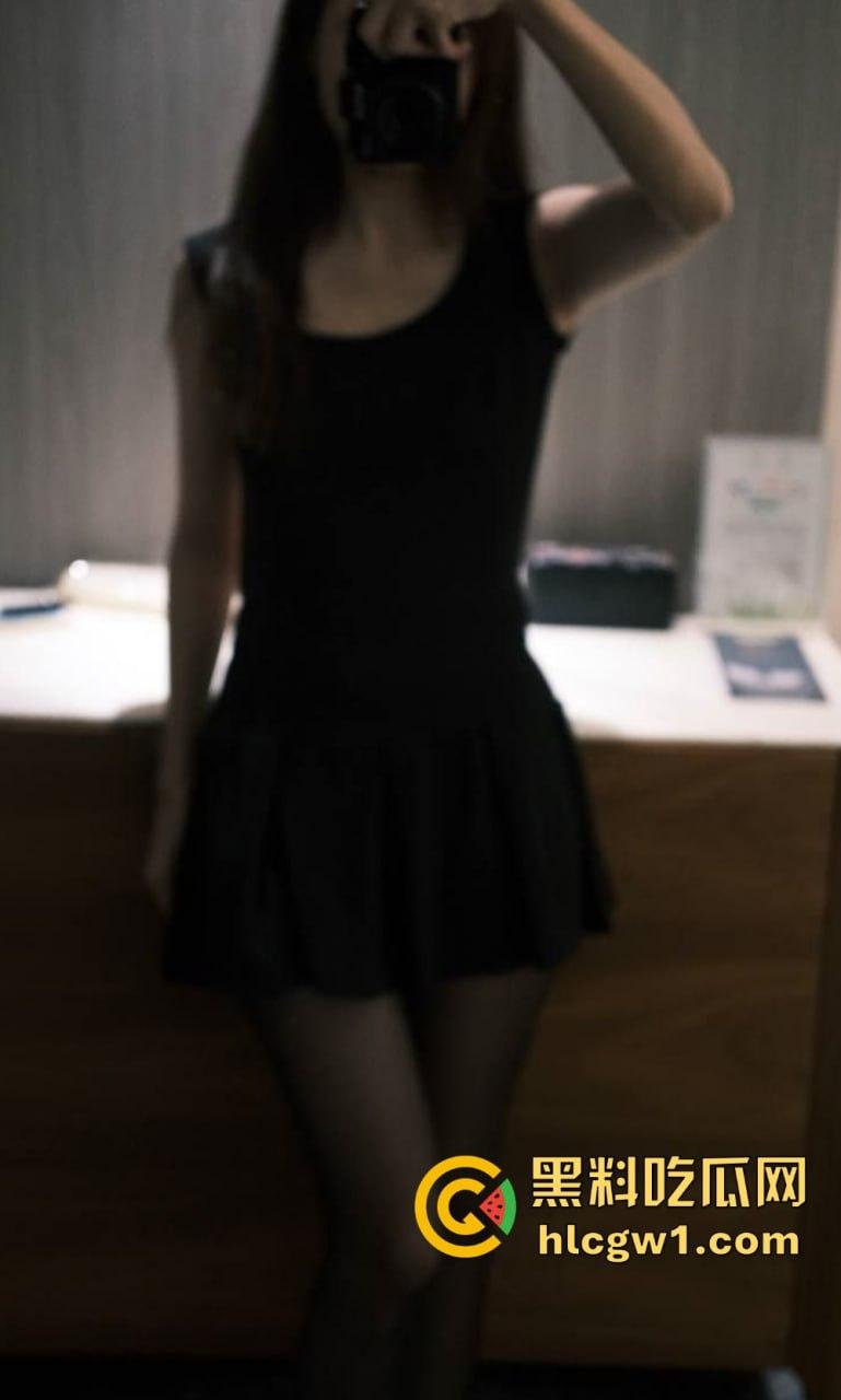 瓜友爆料约炮长沙少妇【钱多多】高跟丝袜场面火爆,精液喷满丝袜惊呆众人!-4