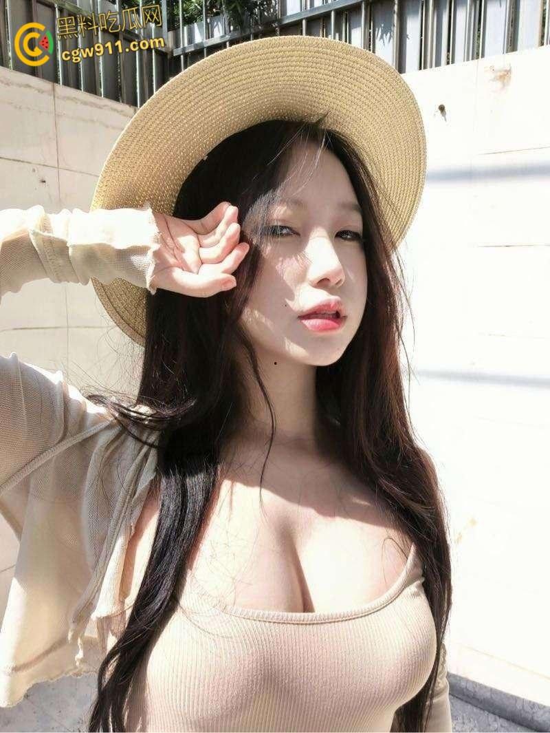 骑行圈绝美少妇,紧身装巨乳翘臀,白虎骚穴被无套抽插,女上骑乘扭臀榨精,差点没忍住全射在巨乳上 !-2