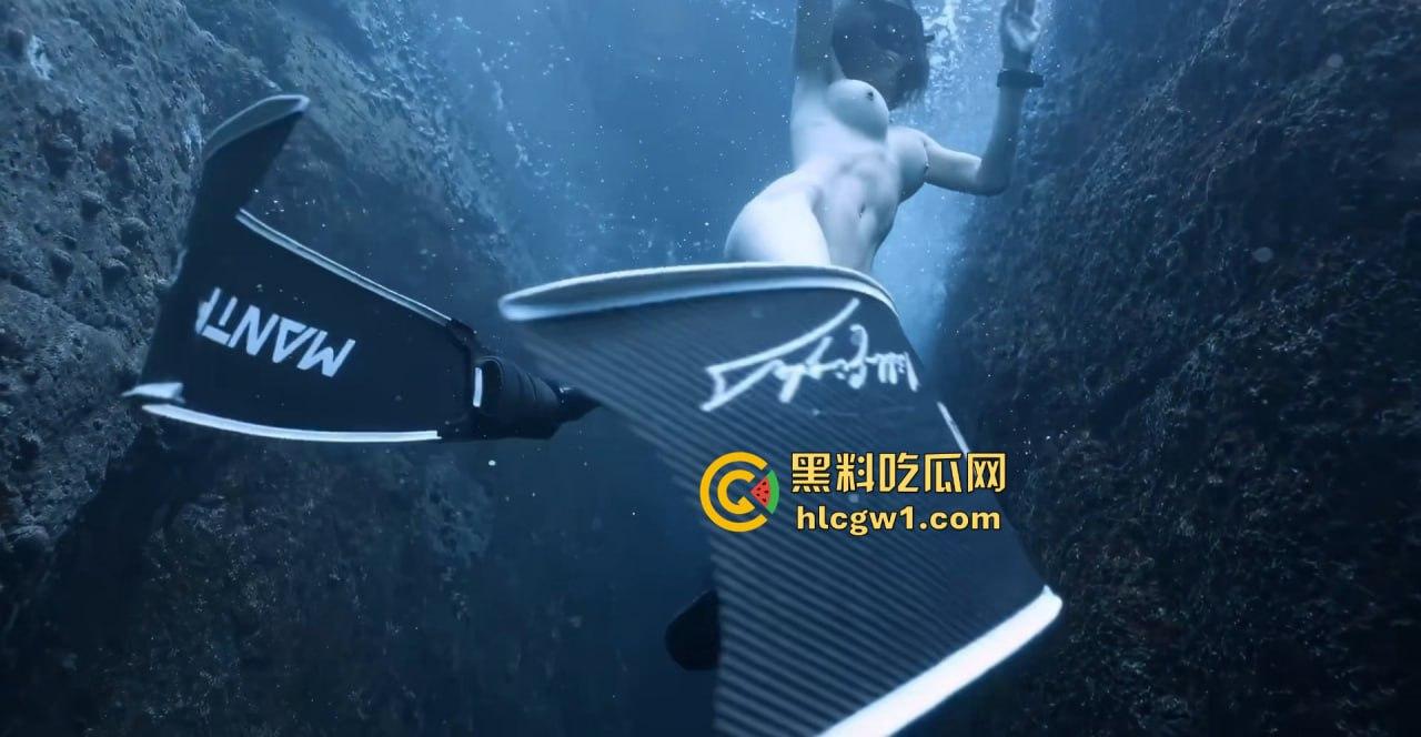 山东青岛妹子水底裸泳视频流出!清纯美人身姿曼妙,水中婀娜,看得人身心愉悦!-1