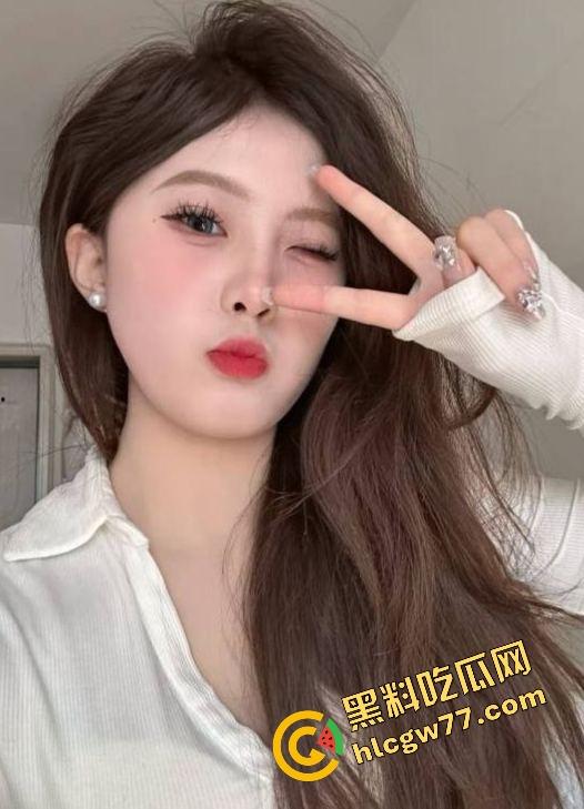 南京航天航空大学材料学院母狗『李晴雯』吃着男友的供养背地里偷鸡，分手后反手举报，北航兄弟快睁眼！-2