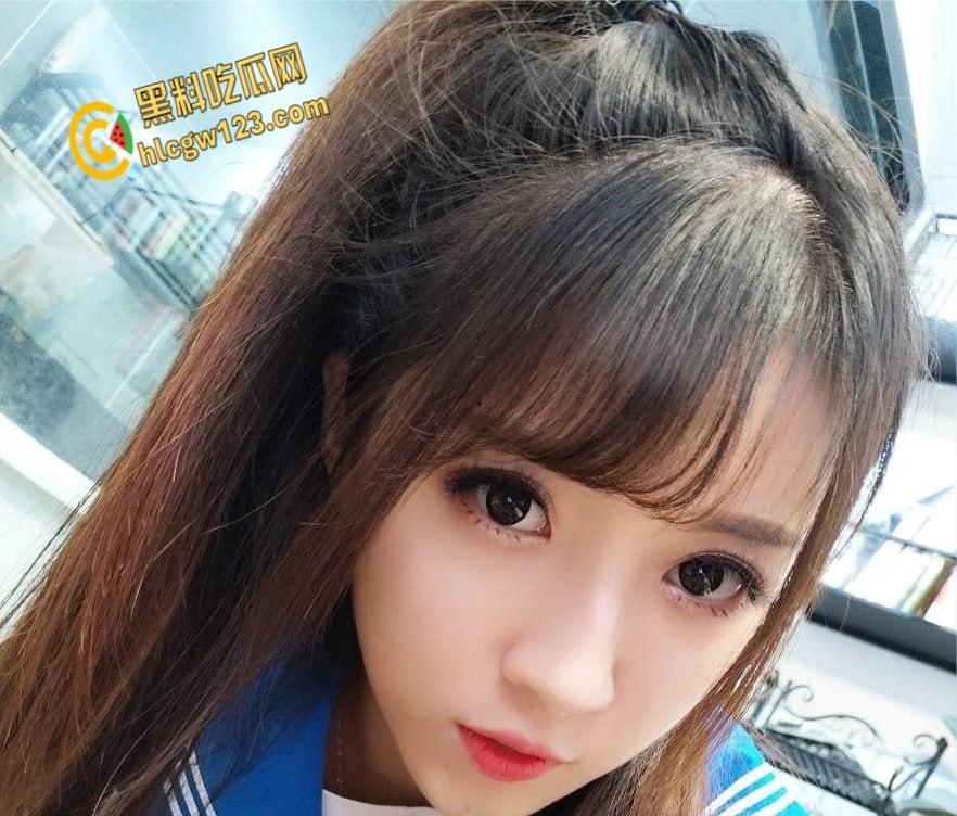 斗鱼【小女巫露娜】高跟黑丝自慰秀，假鸡巴狂插骚逼，爱液喷涌乱溅全场 !-1