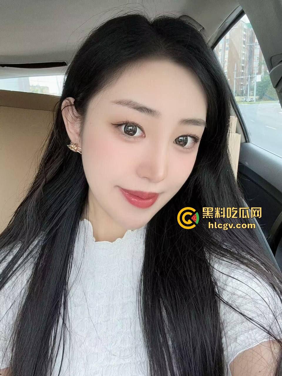 高颜值妹子测评！一个淑女一个御姐，臀后青痣御姐狂吃鸡，白虎淑女嫩穴适合前插，直接冲击视觉！-4