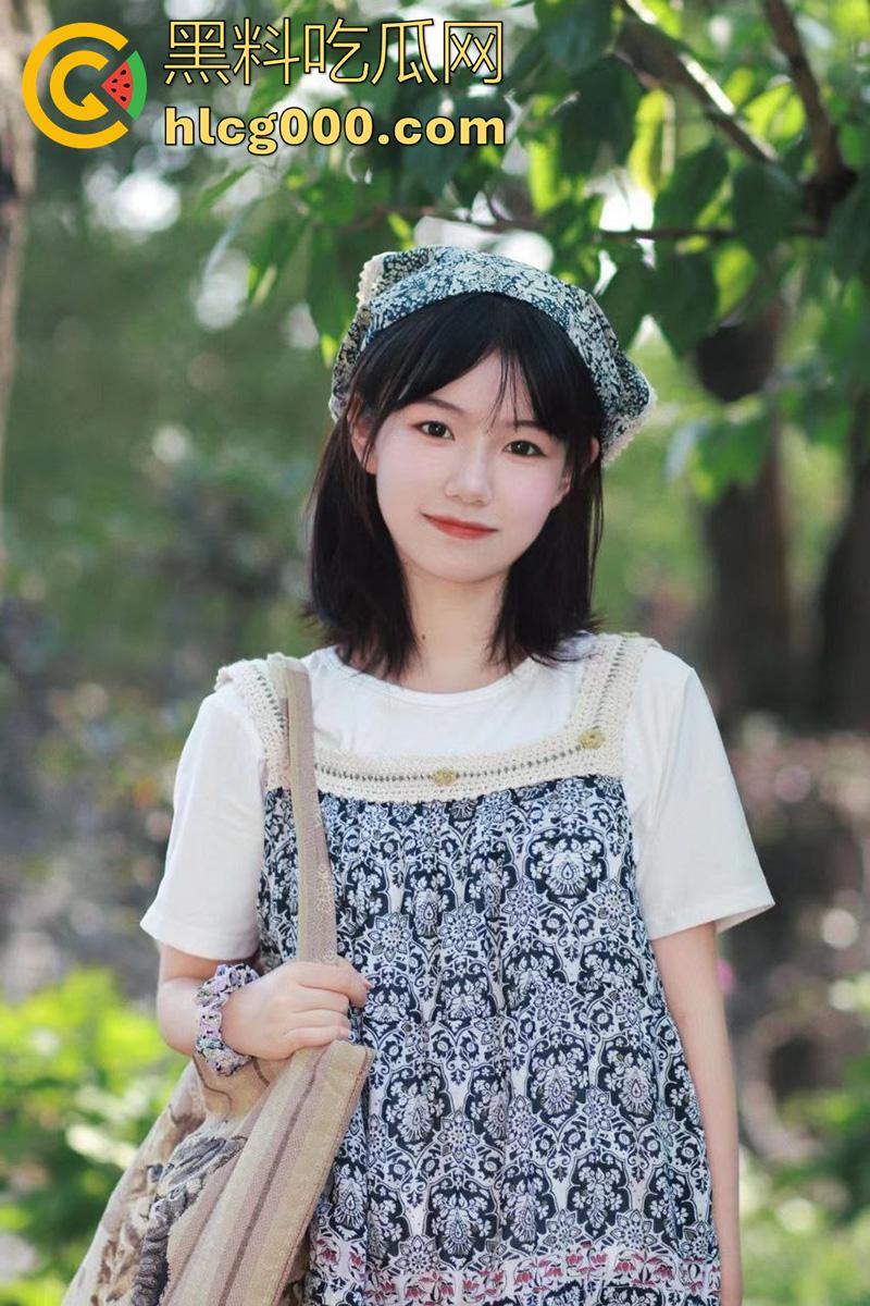 湖北宜宾公务员母狗【曾雪娇】，重度M喜欢被虐待爱吃精，经常被颜射后涂在脸上或者咽下去！-1