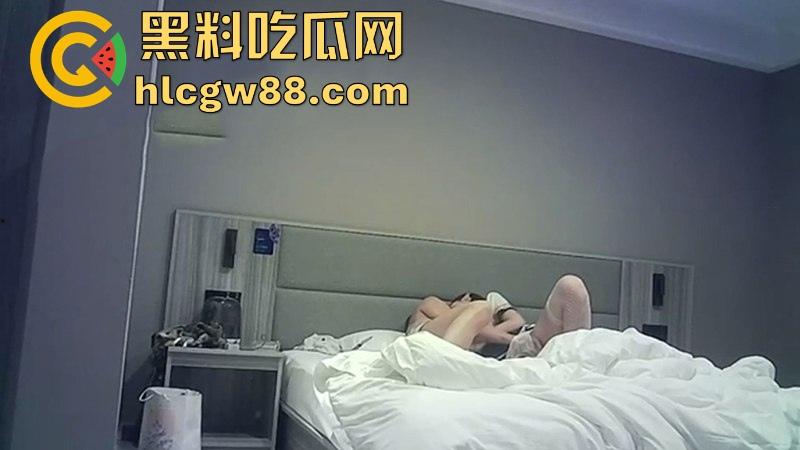 吉林医专骚母狗【杨思思】长腿极品学生妹性瘾炸裂,天天网上撩骚发自慰视频勾网友操,水手服约啪流出直接硬爆!-11