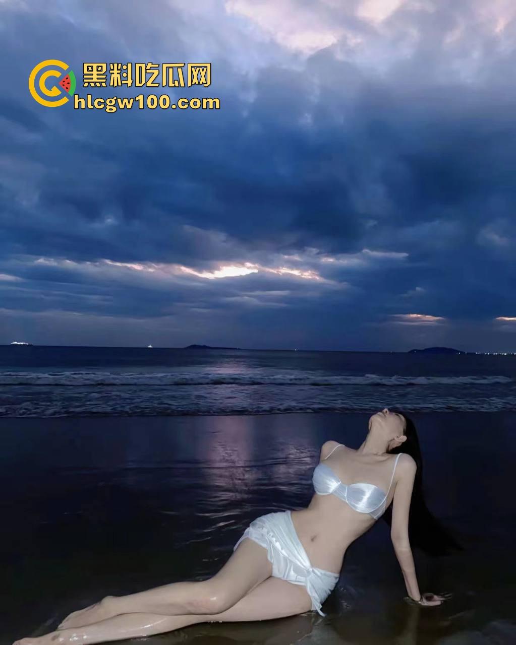 调教大神操翻00后极品嫩妹，肛塞捆绑深喉全套调教，前凸后翘嫩穴被掰开腿无套狂抽！-1