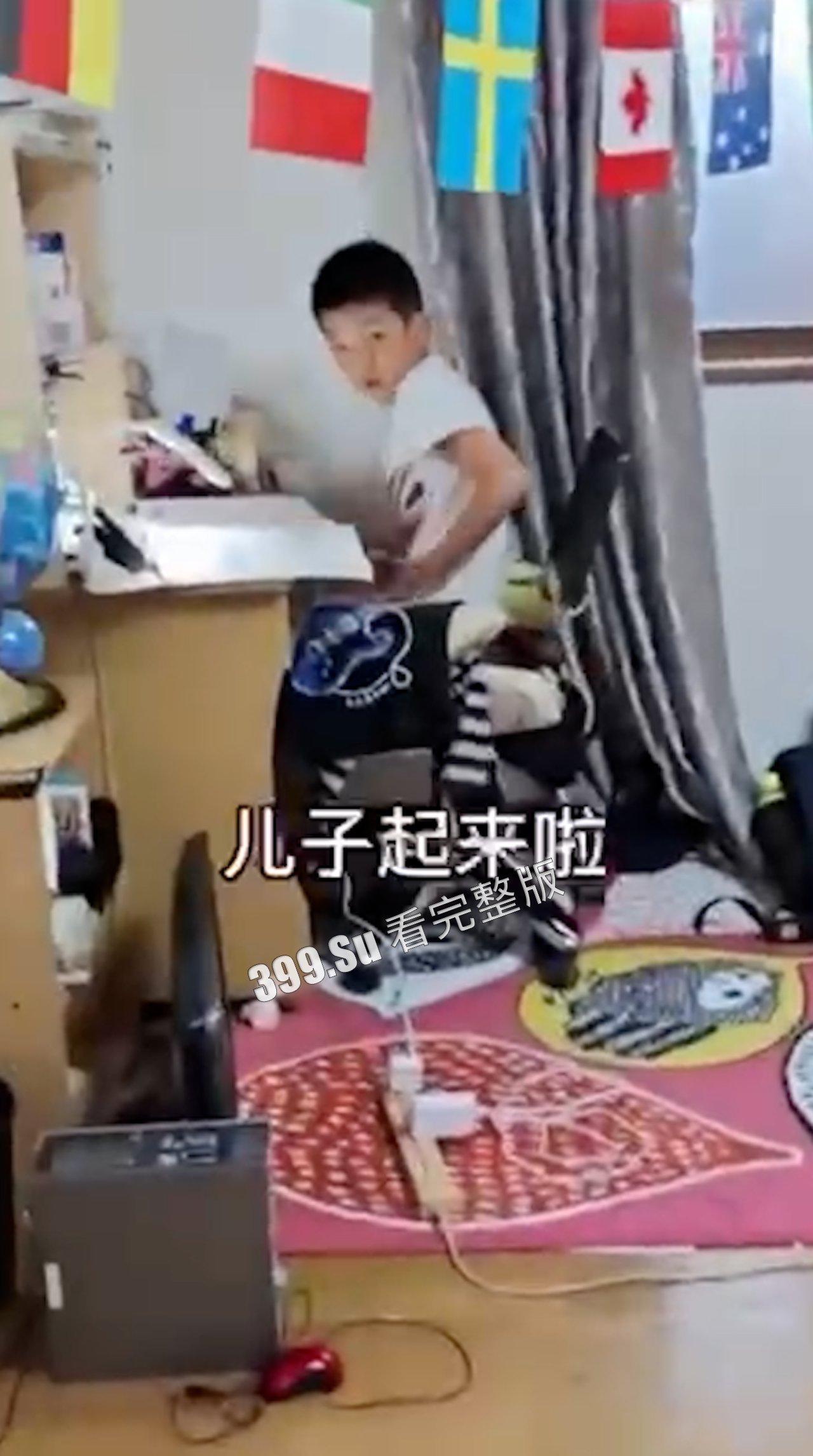 尴尬社死集锦   脚趾都快把鞋底抠破了【微笑】-5