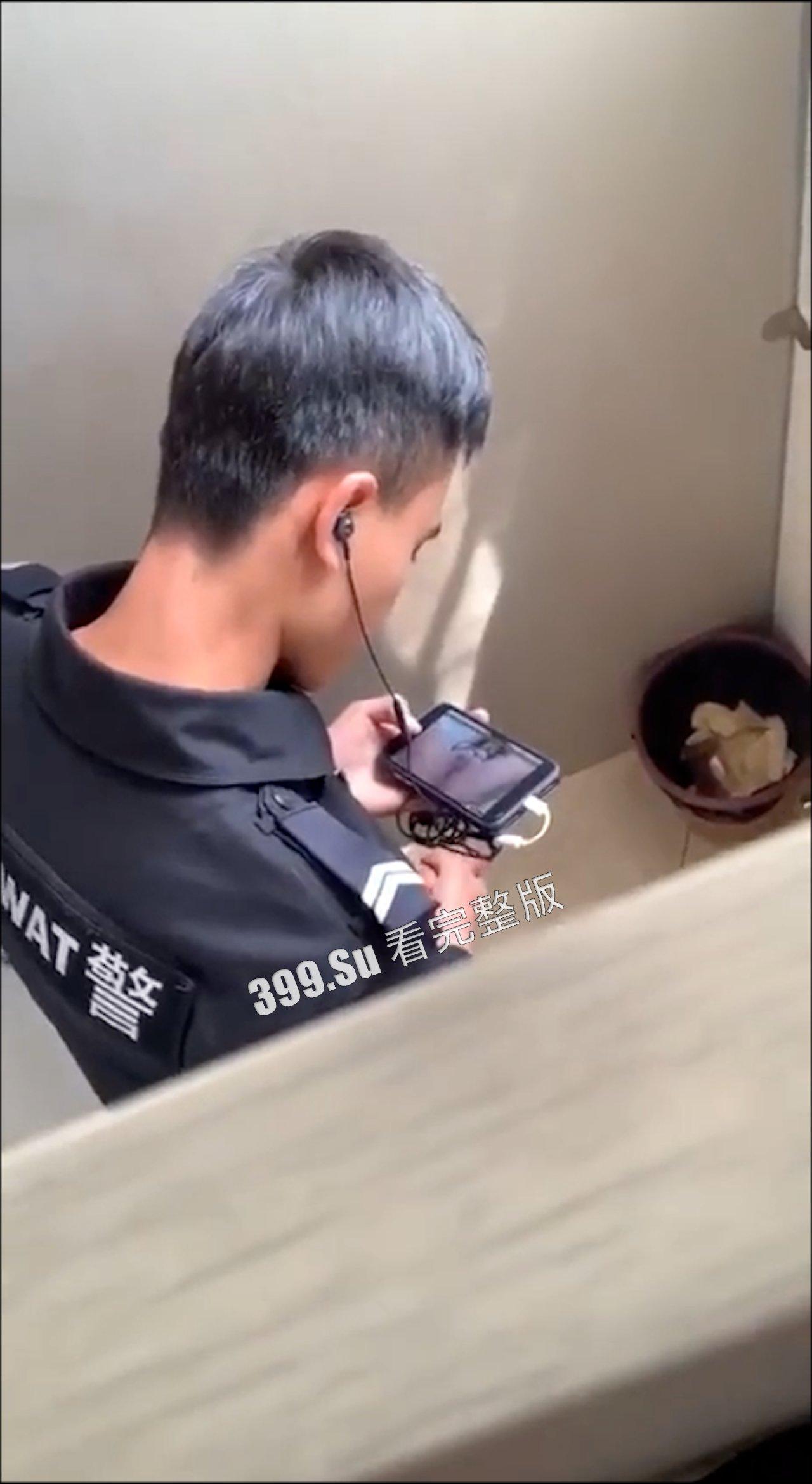 尴尬社死集锦   脚趾都快把鞋底抠破了【微笑】-6