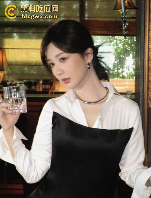 微博爆料家有儿女童星【杨紫】出轨密会栩栩华CEO【冯楚轩】 不是吧杨紫口味这么差的吗？黑料网独家爆料！-25