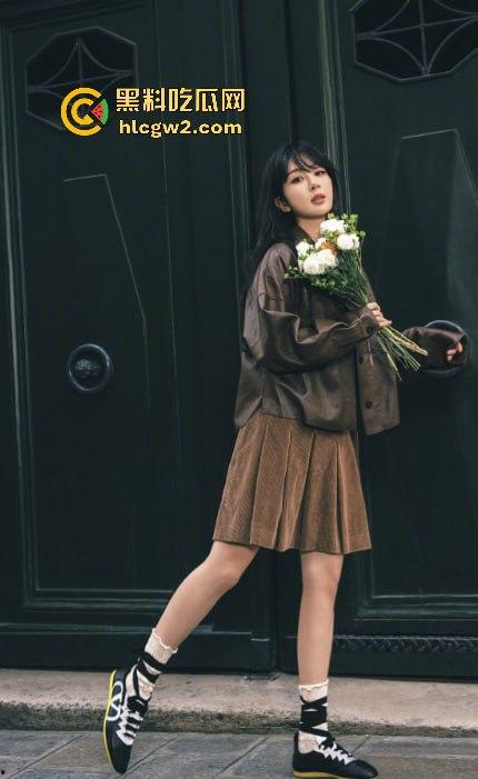 微博爆料家有儿女童星【杨紫】出轨密会栩栩华CEO【冯楚轩】 不是吧杨紫口味这么差的吗？黑料网独家爆料！-31