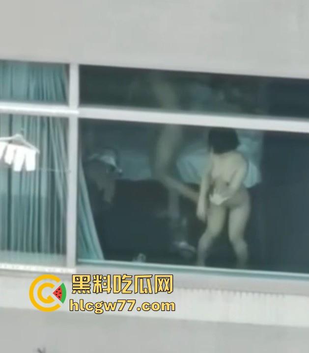 狗男女不拉窗帘激情性爱 窗前站立打桩爆操 全过程被对面楼瓜友偷拍记录！-7