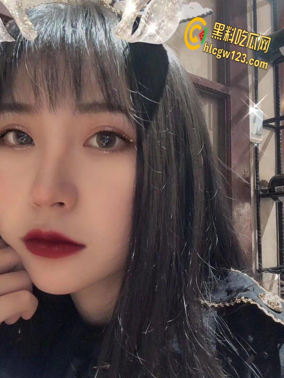 西安霓虹下双姝淫乱夜,黑丝翘臀迎猛操,娇喘挑逗谁主淫妻 !-2