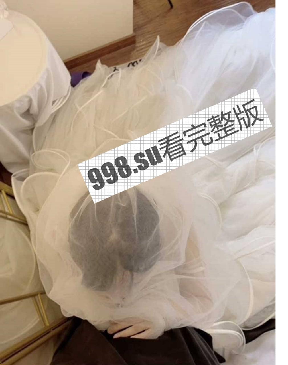 极品反差萝莉 胡九万身穿婚纱挨操时突遇老师电话 被吓秒变喷水娃-2