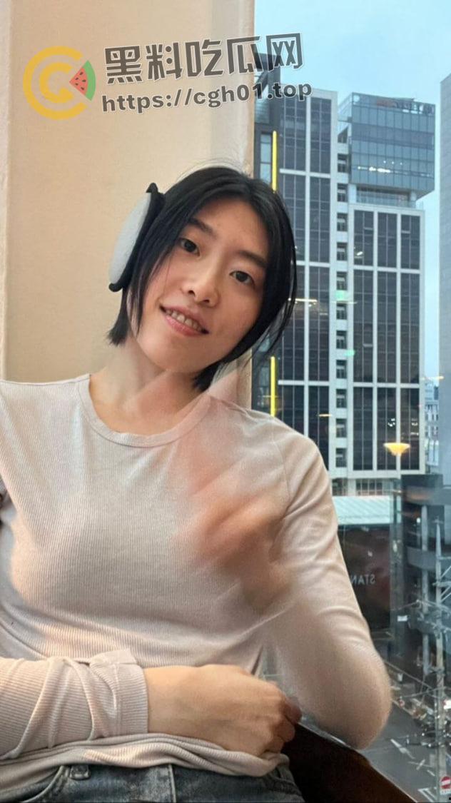 健身教练的新赛道！北京女教练风骚自拍浓密阴毛 桃红乳晕 勾引学员买课还不让操  私密视频照片被流出-7