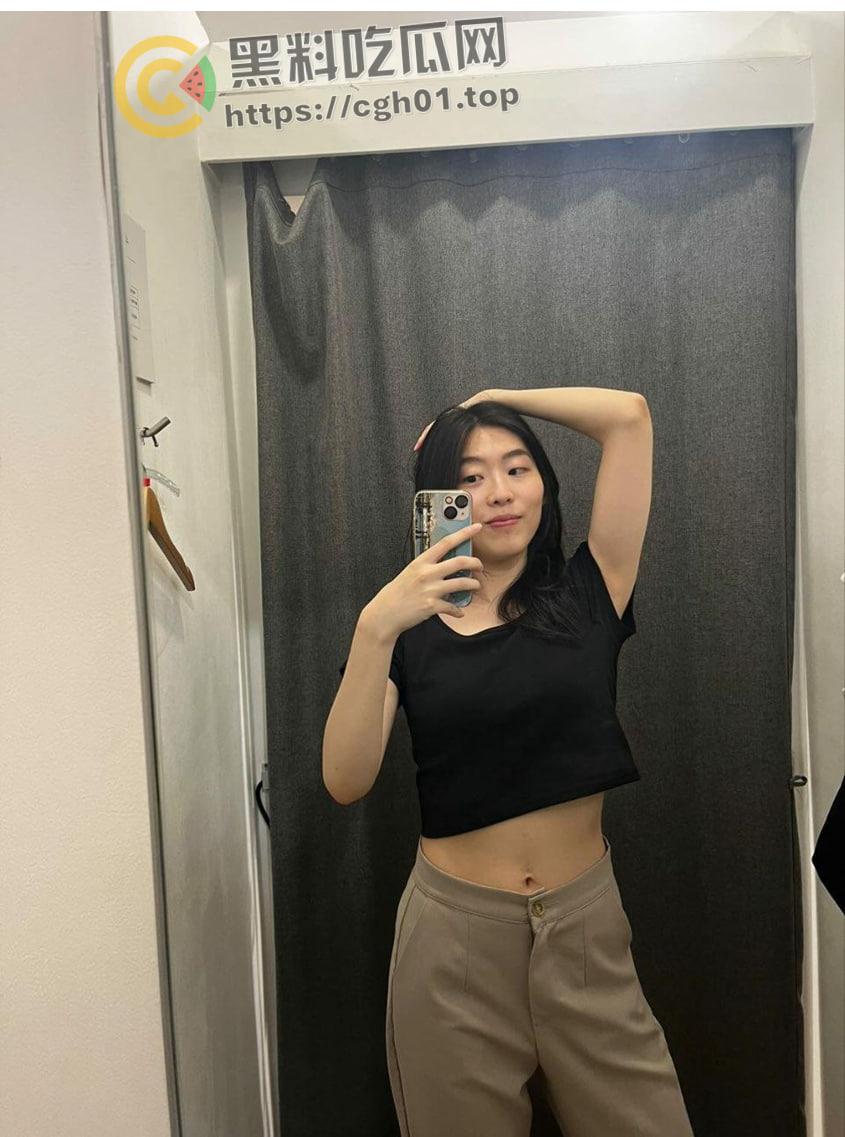 健身教练的新赛道！北京女教练风骚自拍浓密阴毛 桃红乳晕 勾引学员买课还不让操  私密视频照片被流出-8