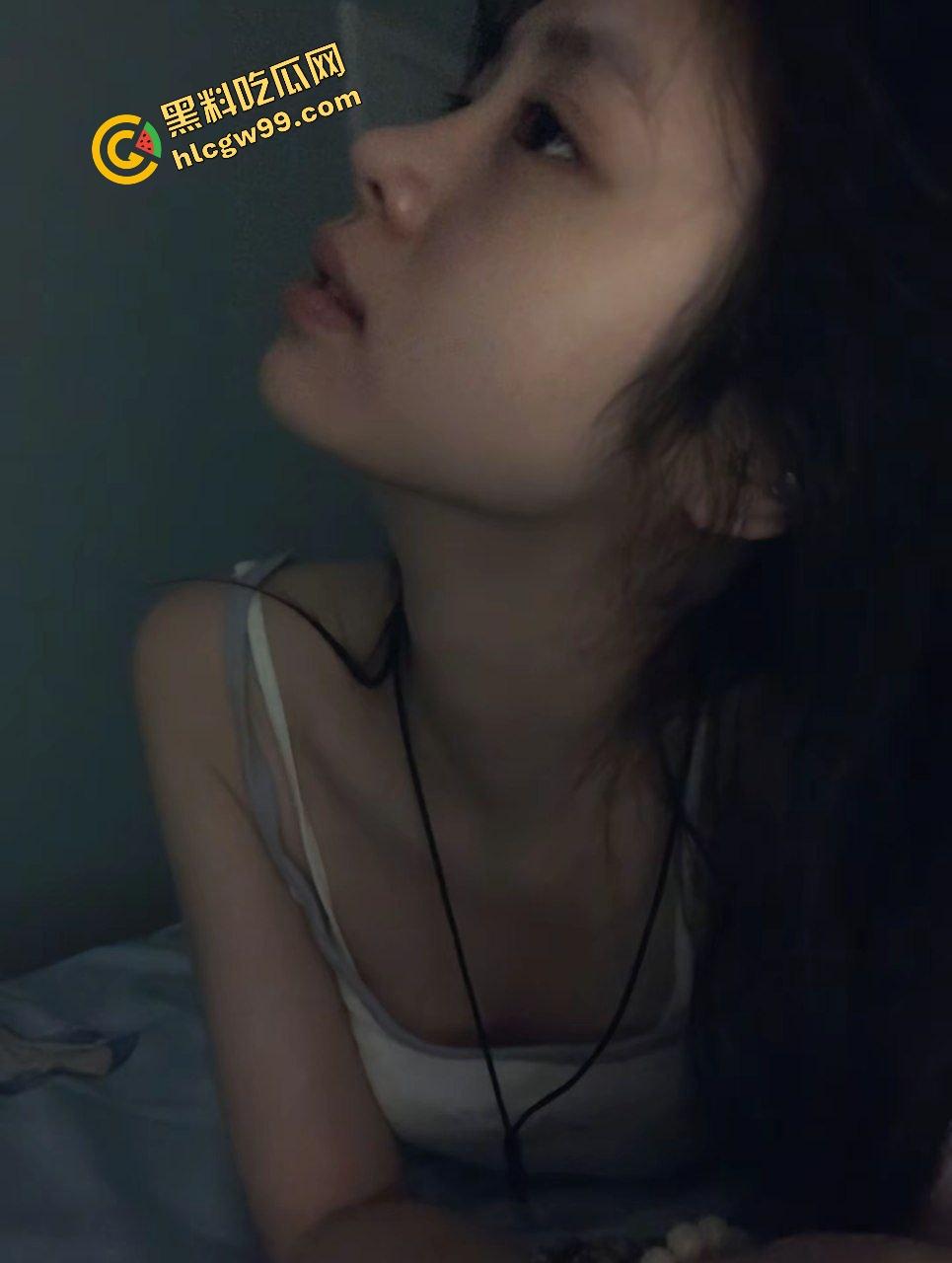 抖音上戏院纯欲反差骚货『葫芦呼噜』白皙酮体与大哥酒店刺激打炮,前后两面爆插穴!独家曝光流出!-2