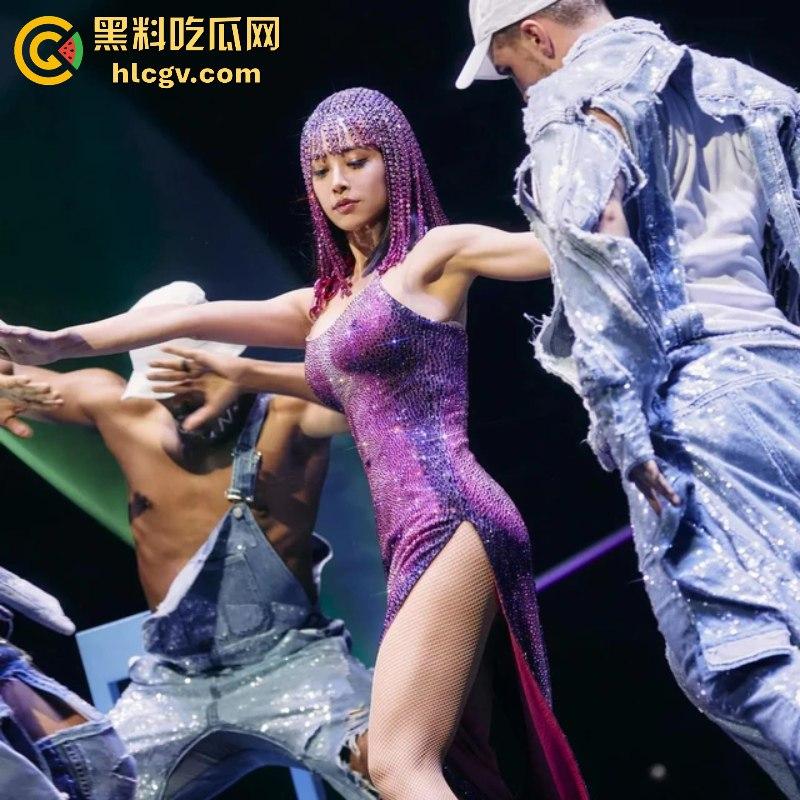 “地才就是地才!完美”蔡依林演唱会漏点 紫色连体衣惊现大尺度造型 三点全露 性感爆棚!-20
