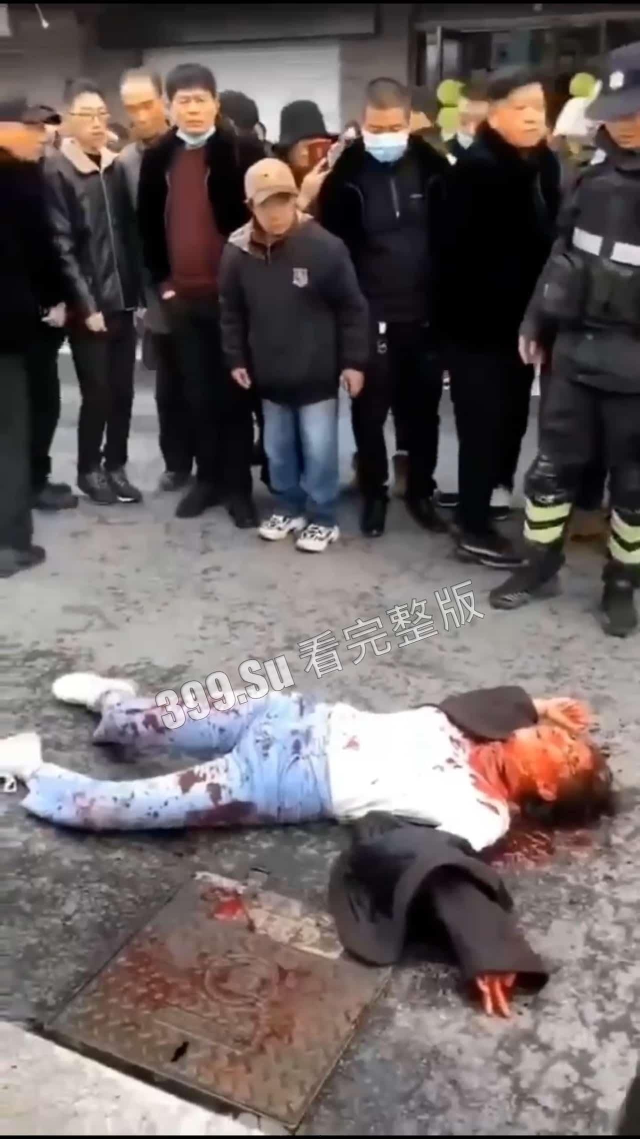 仇杀现场 合集  到底受了多大的委屈才能当街袭杀-3