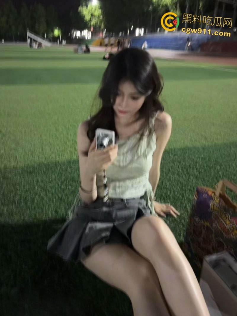 浙师大金融系学霸【赵艺涵】,化身魅惑尤物,穿情趣内衣酒店勾魂。与男友狂热交欢,甜美呻吟高潮连连!-4