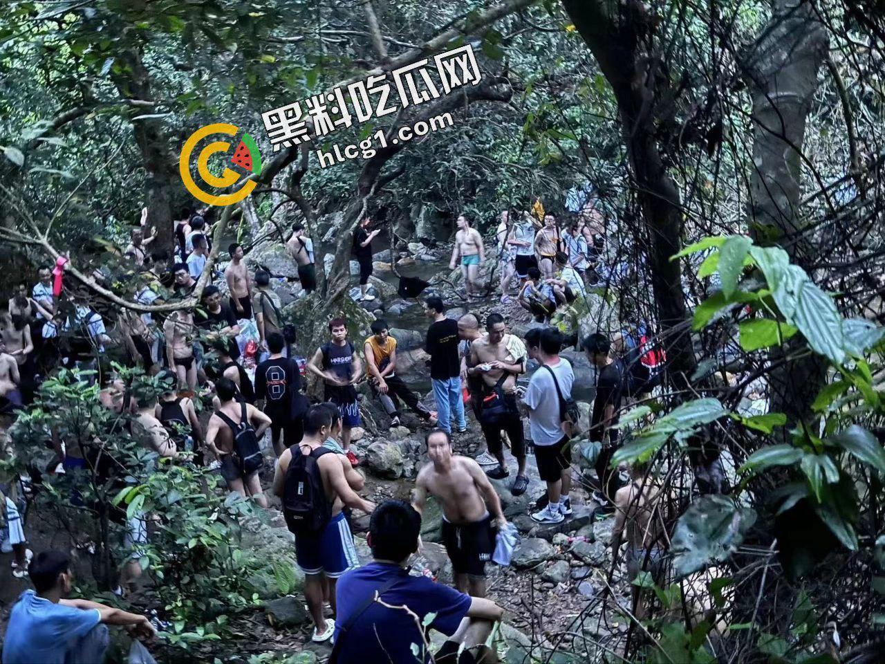 逆天事件!深圳老虎涧瀑布组织开淫趴 聚众淫乱 中年男同性交-7