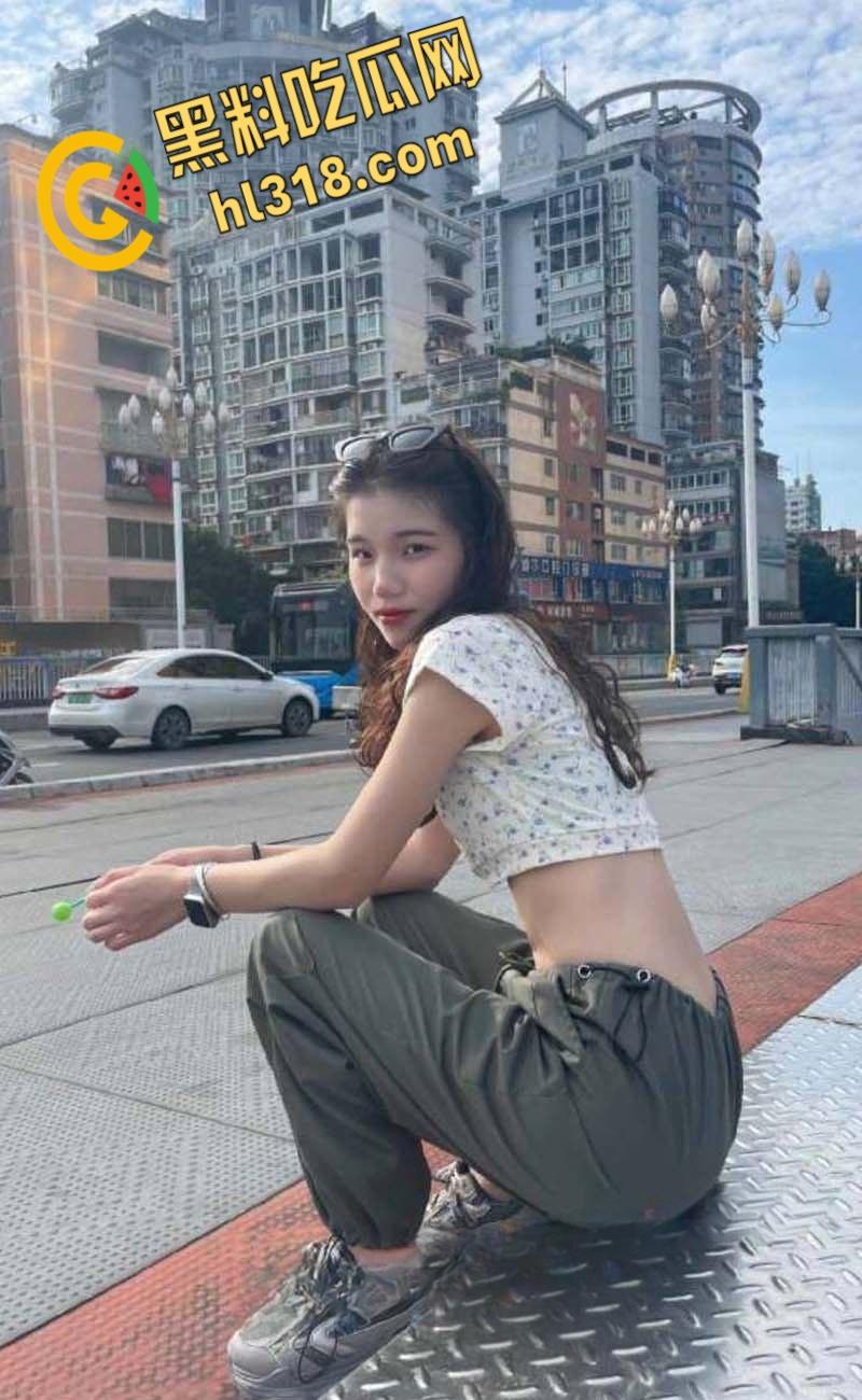 广西南宁【邓婷婷】出轨偷情约炮,绿帽男友无情曝光,清纯白袜白丝被各种爆操打桩,露脸口爆淫荡至极 !-2