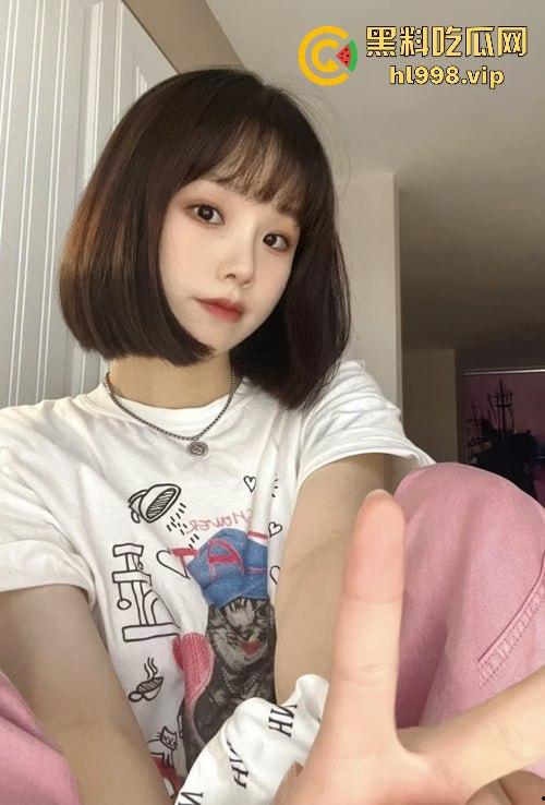 台南应用科技大学00后巨乳反差妹【赵宁】震撼泄密！眼罩手铐激情约啪，结果学长把她当野鸡玩！-2