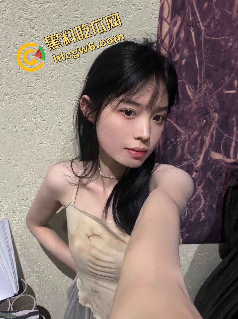 抖音爱cos的服装反差婊贱货『那由多』伺候榜一大哥猛吸睾丸 上位后插粉穴娇喘吁吁！原创独家曝光！-3