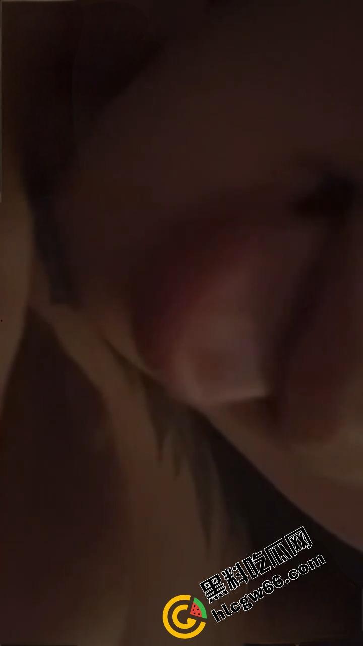 武汉王者女神【毛安琪】线下成鸡,王者上分换操一炮1500,小穴蹭几下就流水,果然游戏打得骚逼也松!-12