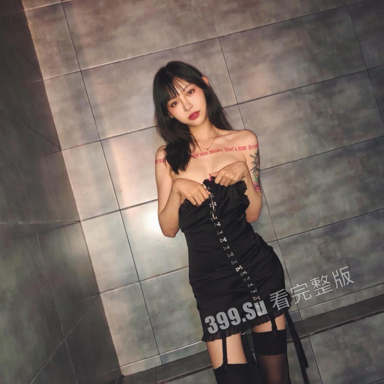 网红界顶流 痞幼 大红前拍的擦边照 合集 105P-25