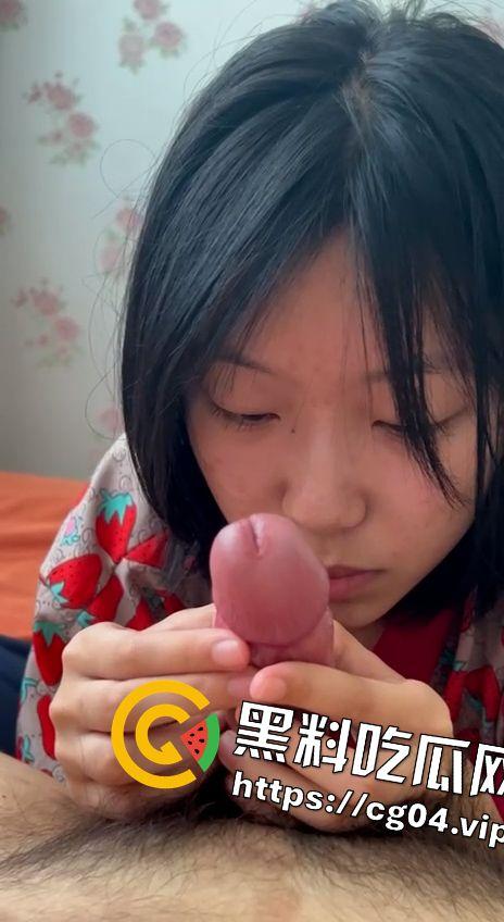 吉林外国语学院【玉美婷】被渣男分手后曝光流出吃鸡视频 这么清纯怎么会看上渣男呢-17