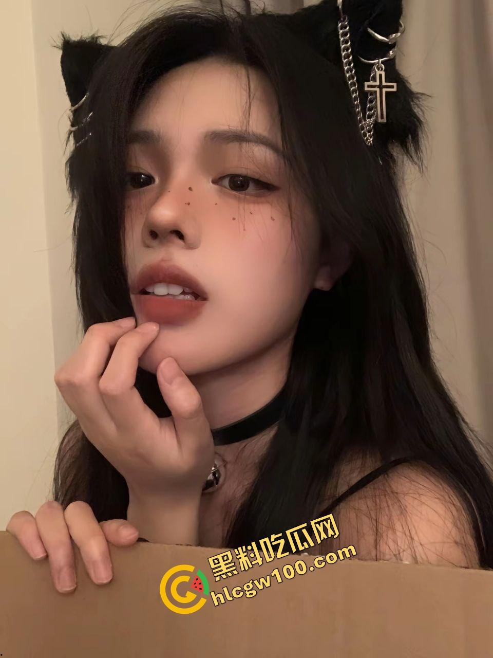 广东佛山反差少妇【林思婷】背着老公约会单男，淫荡上位骑乘操逼淫叫！独家曝光流出！-3