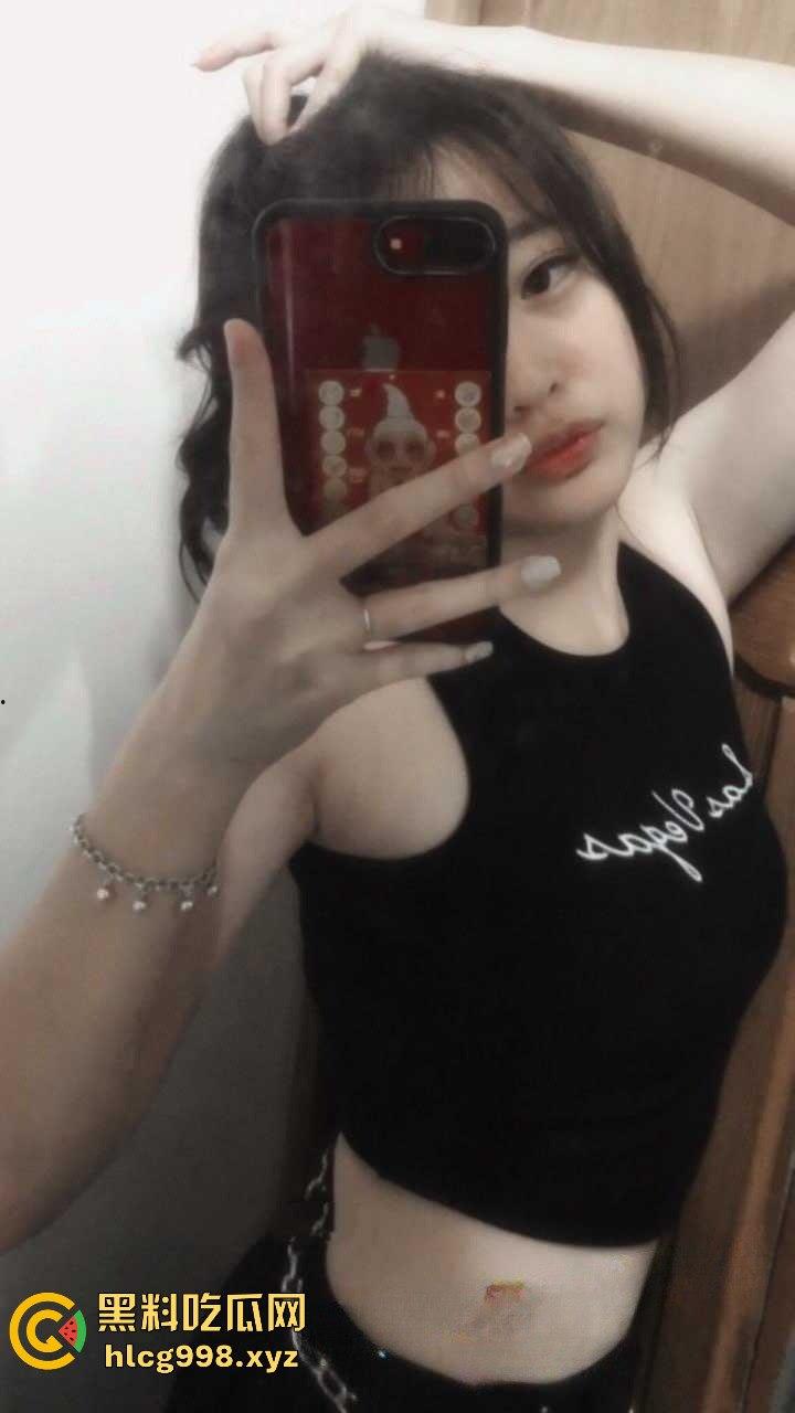 沈阳医科大学超骚大二学妹【李冬梅】全裸自慰视频外流!男友是绿毛龟,极品小姐姐就这么被共享了!-5