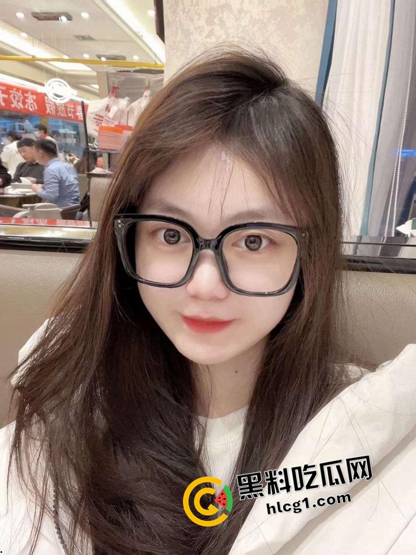 探花女主都能开?99年美女【李思瑶】下海 被实名吐槽大黑逼 我看这也不黑啊-15