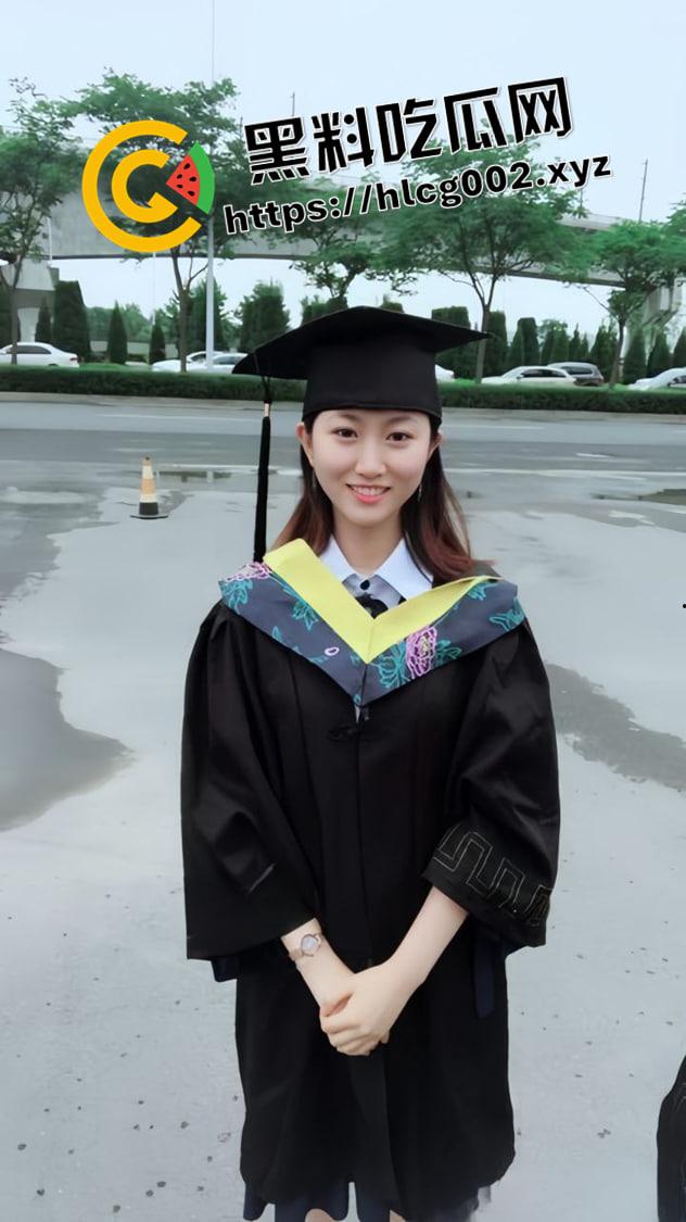 经典永流传！甜美少妇不为人知的一面 旺盛的黑森林下饱满的馒头逼 这才是良家的感觉-2