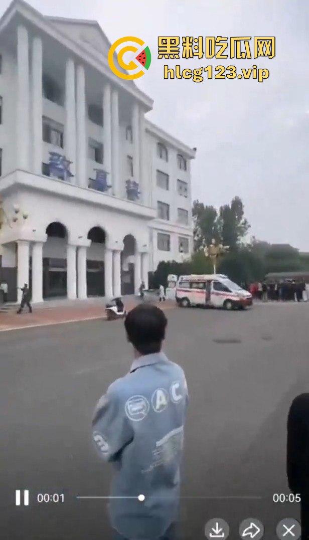 河南技师学院血案后续!学生被砸死,头断了,公安还派人威胁家属删视频!-5