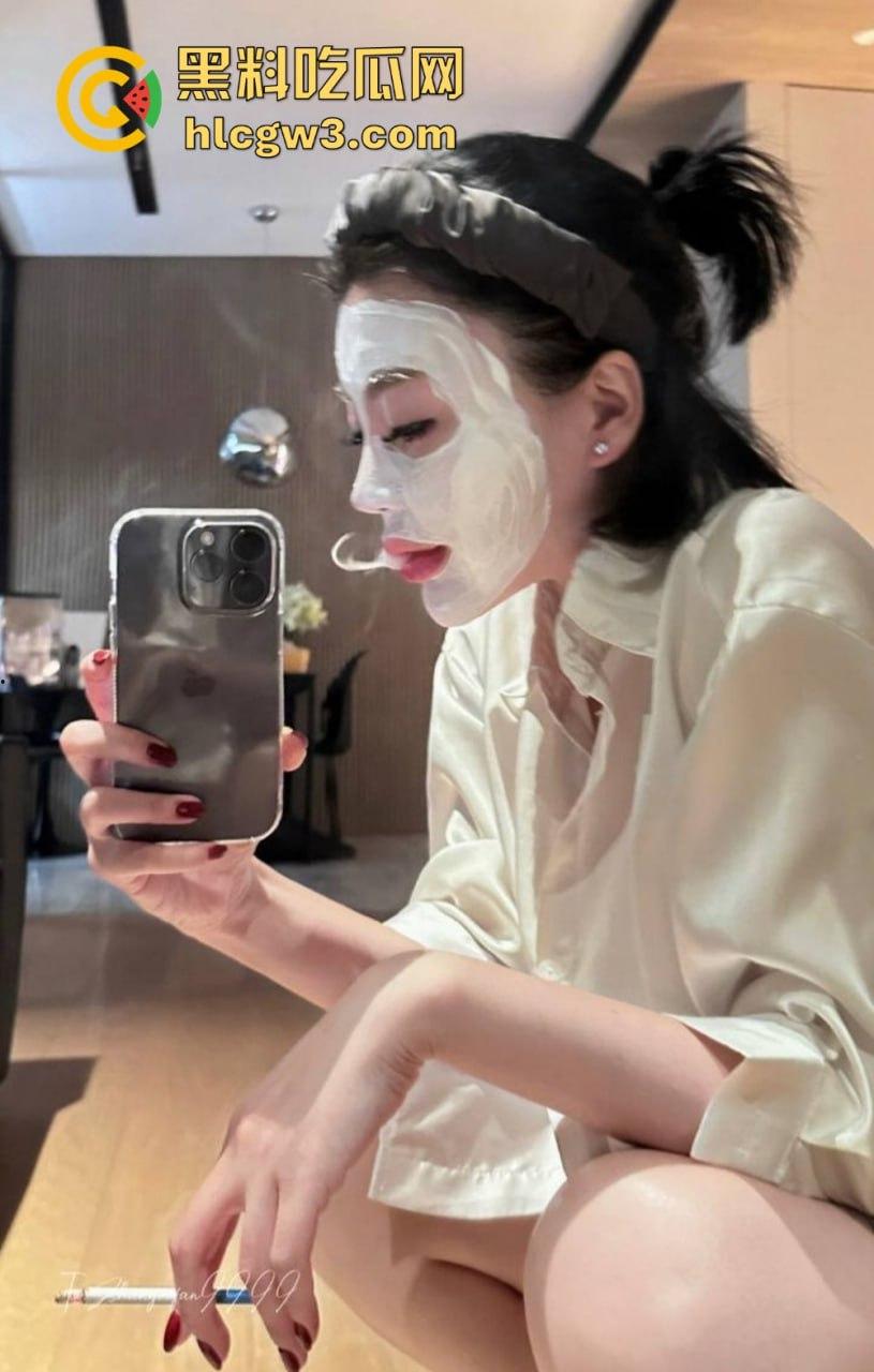 巨乳肥臀尤物『姨姨』彻底放飞自我 推出一比一倒模飞机杯，巨乳肉感鲍鱼紧致全面还原，粉丝撸到钱包瘪！-17