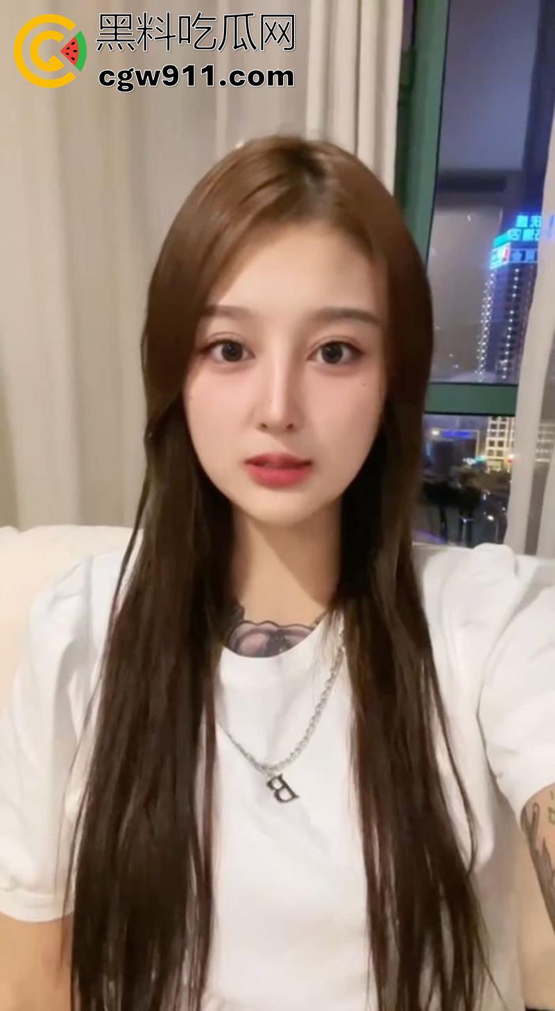 高端外围女被探花曝光，结果瓜友投稿，竟真实遇到嫖到了，妹子始终不知道，自己竟被挂在了网上，知道后一脸震惊！-5