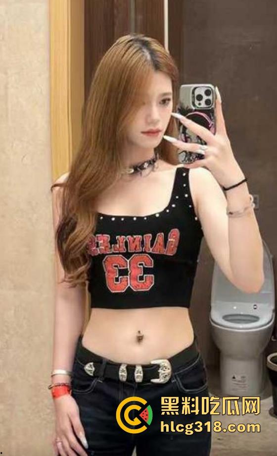 郑州昇达经贸管理学院【郝斐】一对一裸聊自慰视频惨遭前男友曝光,极品高挑御姐想不到私下这么骚!-5