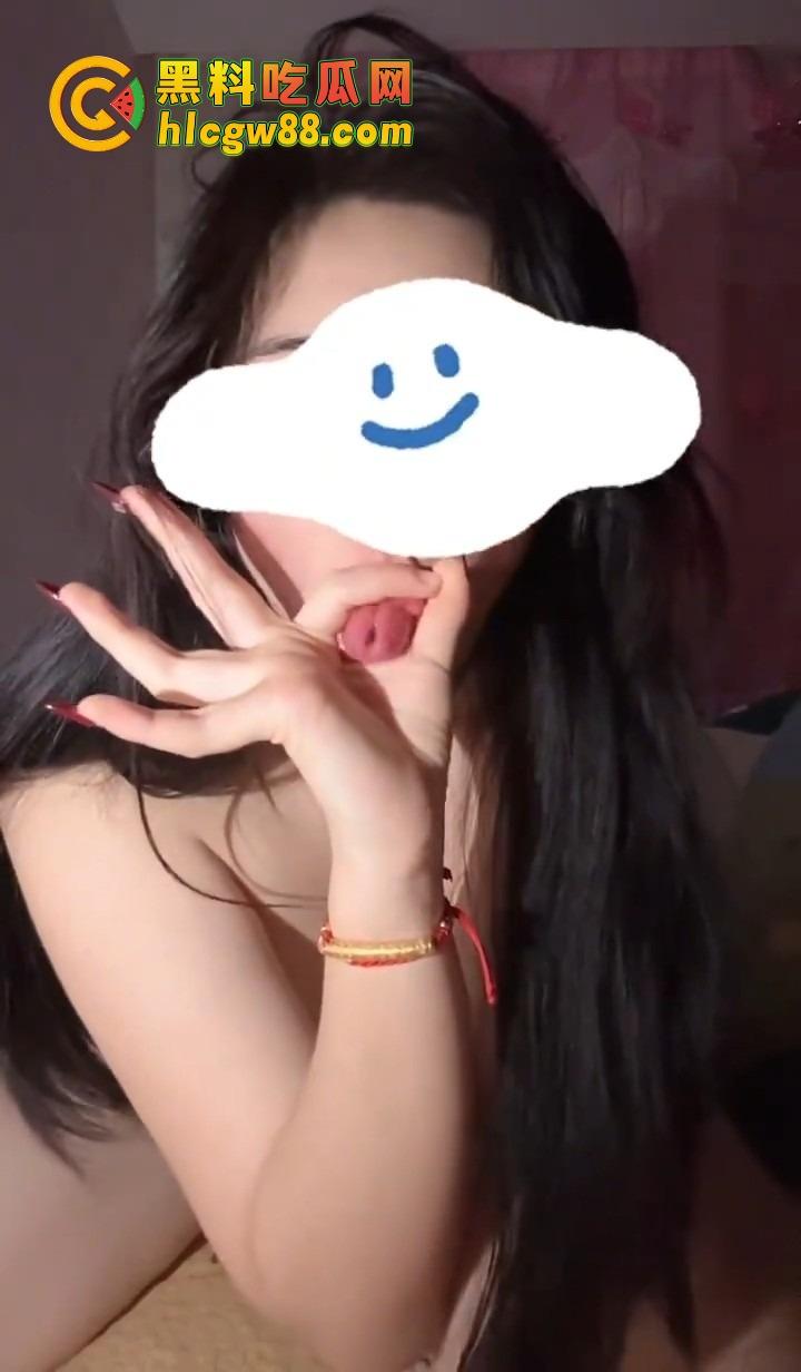 江苏05后小M投稿骚瓜，被主人甩后找新主，舌功A+奶子B，才艺视频看得让人鸡巴硬爆！-16