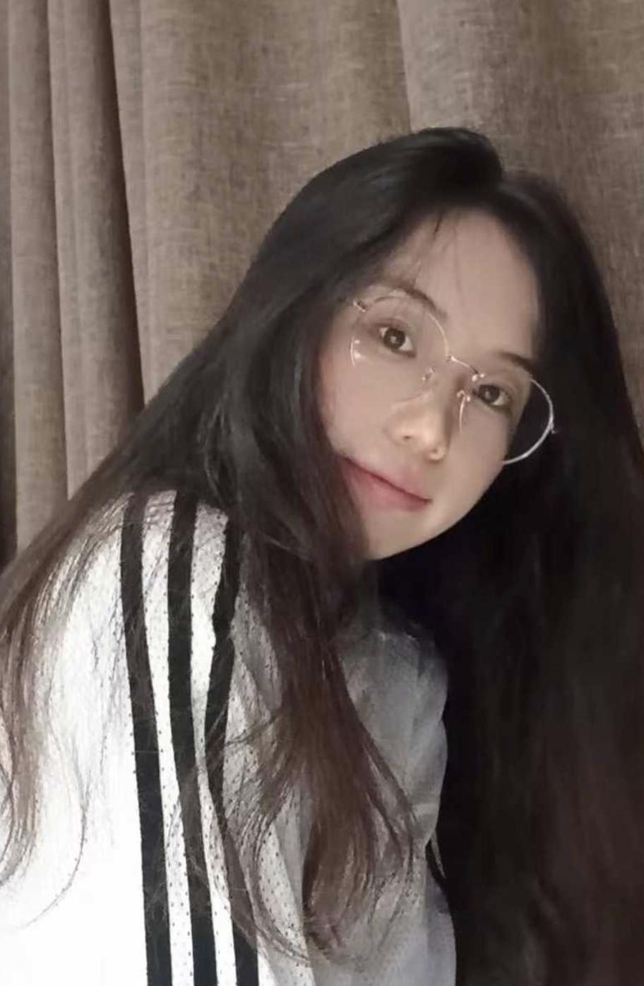 B 站抖音 Ashley 打瞌睡 寸言女王 极品反差大学生 大尺度淫荡露点赤裸勾引 多部合集-6