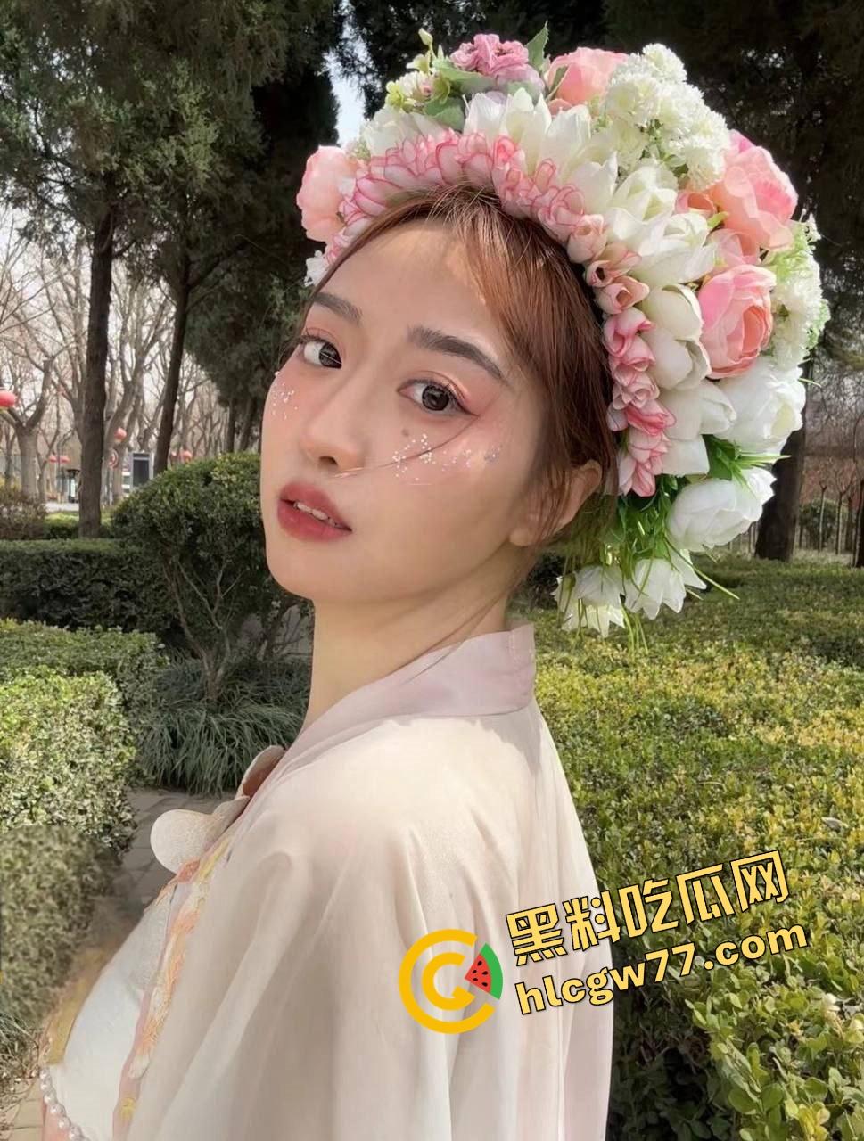 天津27岁反差母狗【任紫霄】被体育生男友曝光性爱视频！ 完美身材被疯狂打桩爆操 简直就是行走的炮架！-3