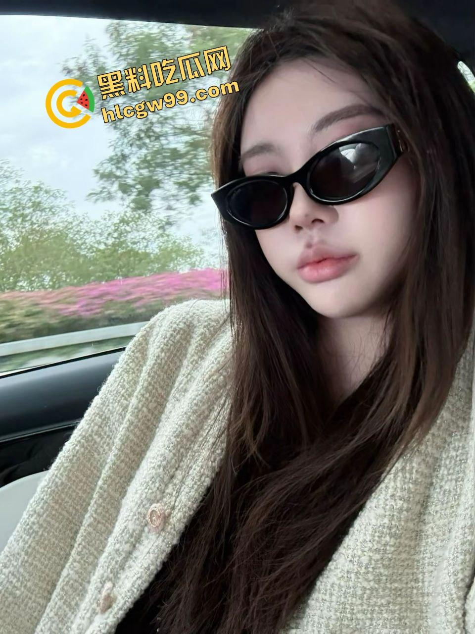 过年回家爆操邻居家姐姐【彭雨婷】暴力后怼撞击填满骚逼，骑乘坐压运镜插逼！独家曝光流出！-4