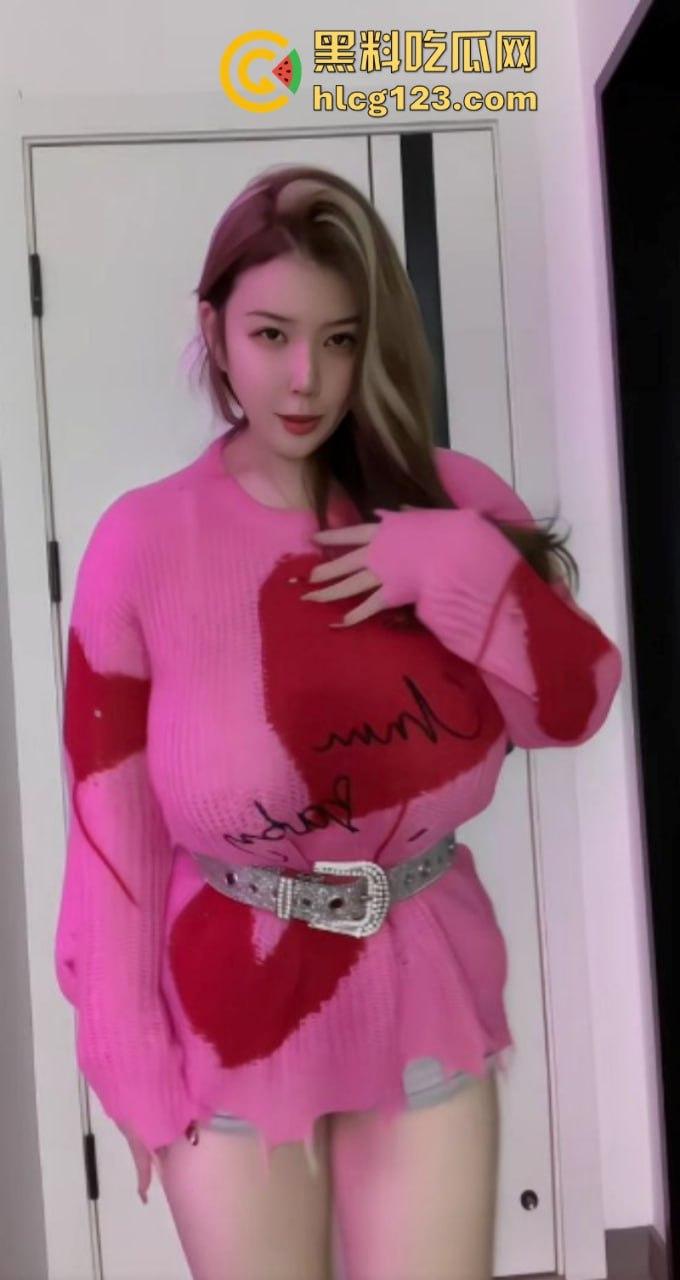 这奶子比我头都大！抖音巨乳网红 【G宝】 奶子绝对的真 这得多大罩杯啊！-3