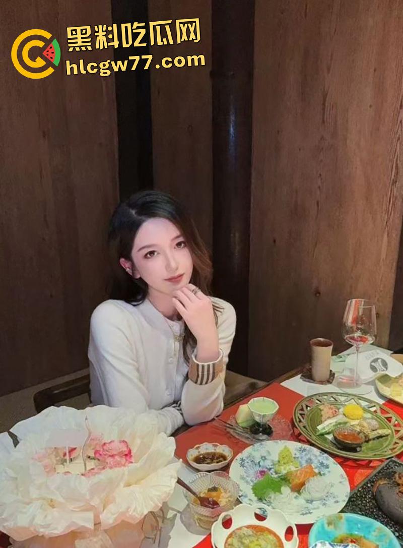 四川成都女主播【高洁】，被金主大价钱包养，不仅颜值高身材更是一流，这身材真让人眼馋！-2