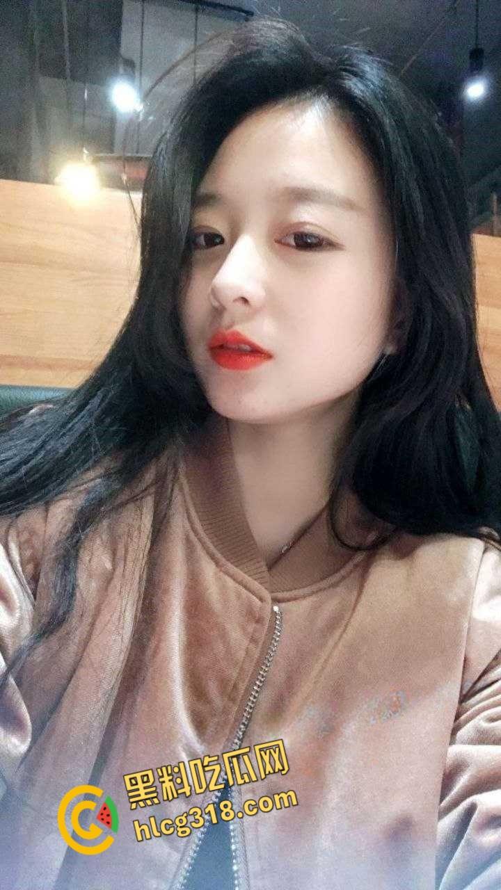 极品反差母狗少妇人妻,生活照很清纯私底下反差母狗一只,捆绑调教才是她的最爱!-1